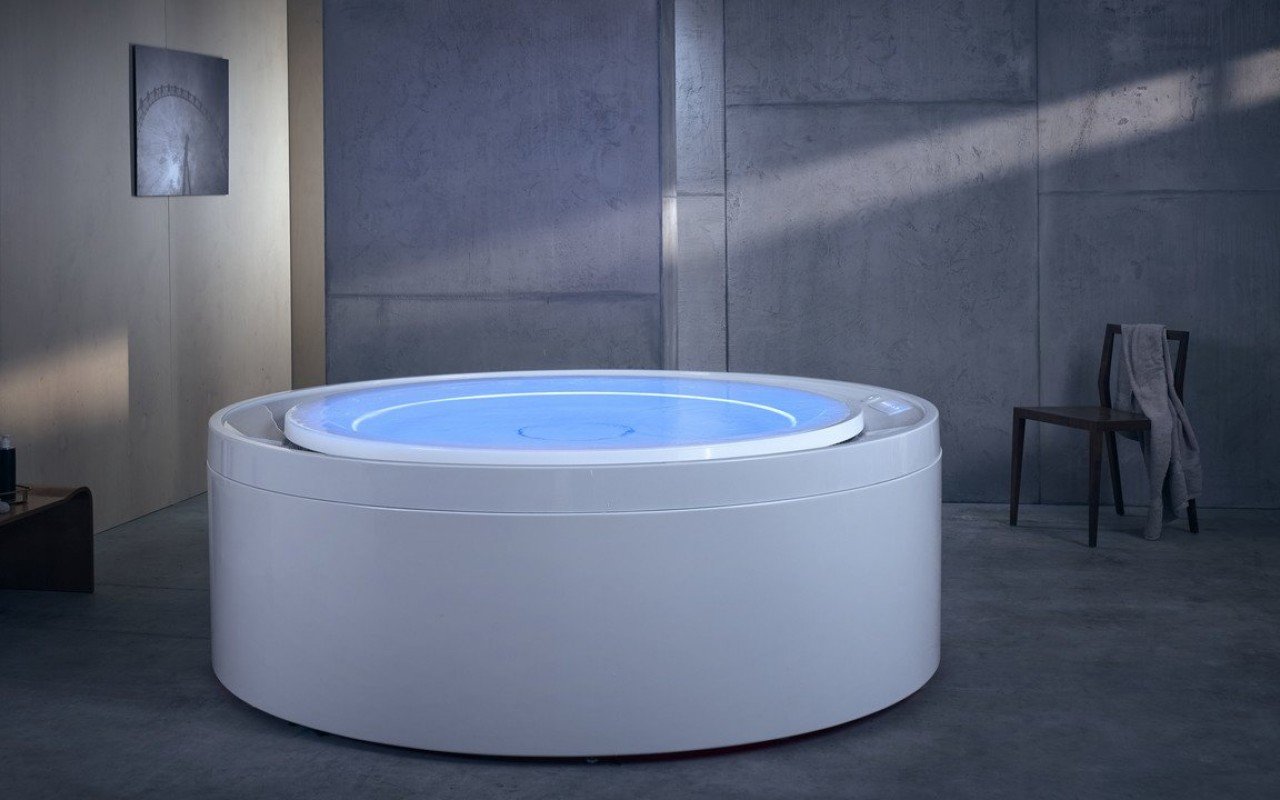 Aquatica Fusion Rondo HydroRelax Jetted Outdoor/Indoor Bathtub (US version 240V/60Hz) picture № 0