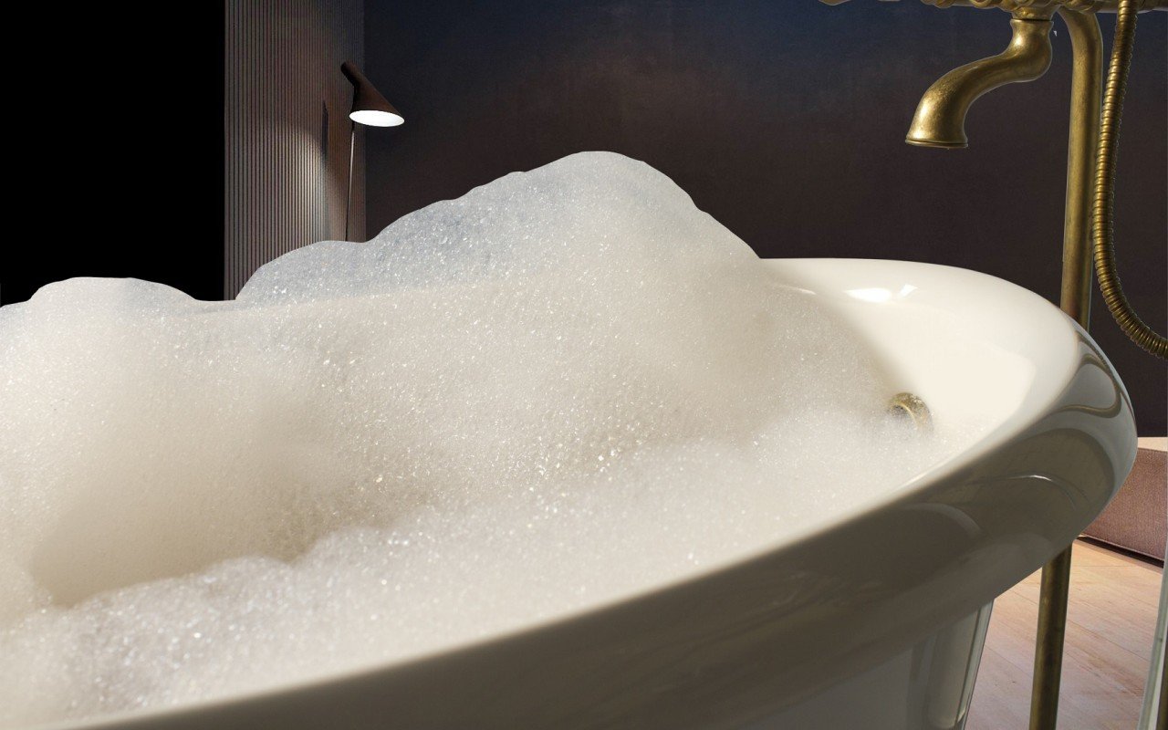 Aquatica nostalgia freestanding ecomarmor bathtub with stone legs 02 (web)