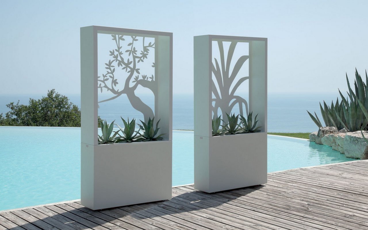 Large Outdoor Urns and Decorative Planters - Dengarden