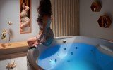 Aquatica allegra wht spa jetted bathtub int 06 (web)