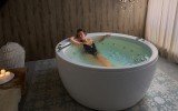 Aquatica pamela wht spa jetted bathtub web 22