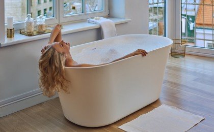 627722001483 aquatica tulip wht purescape 701m freestanding aquastone bathtub